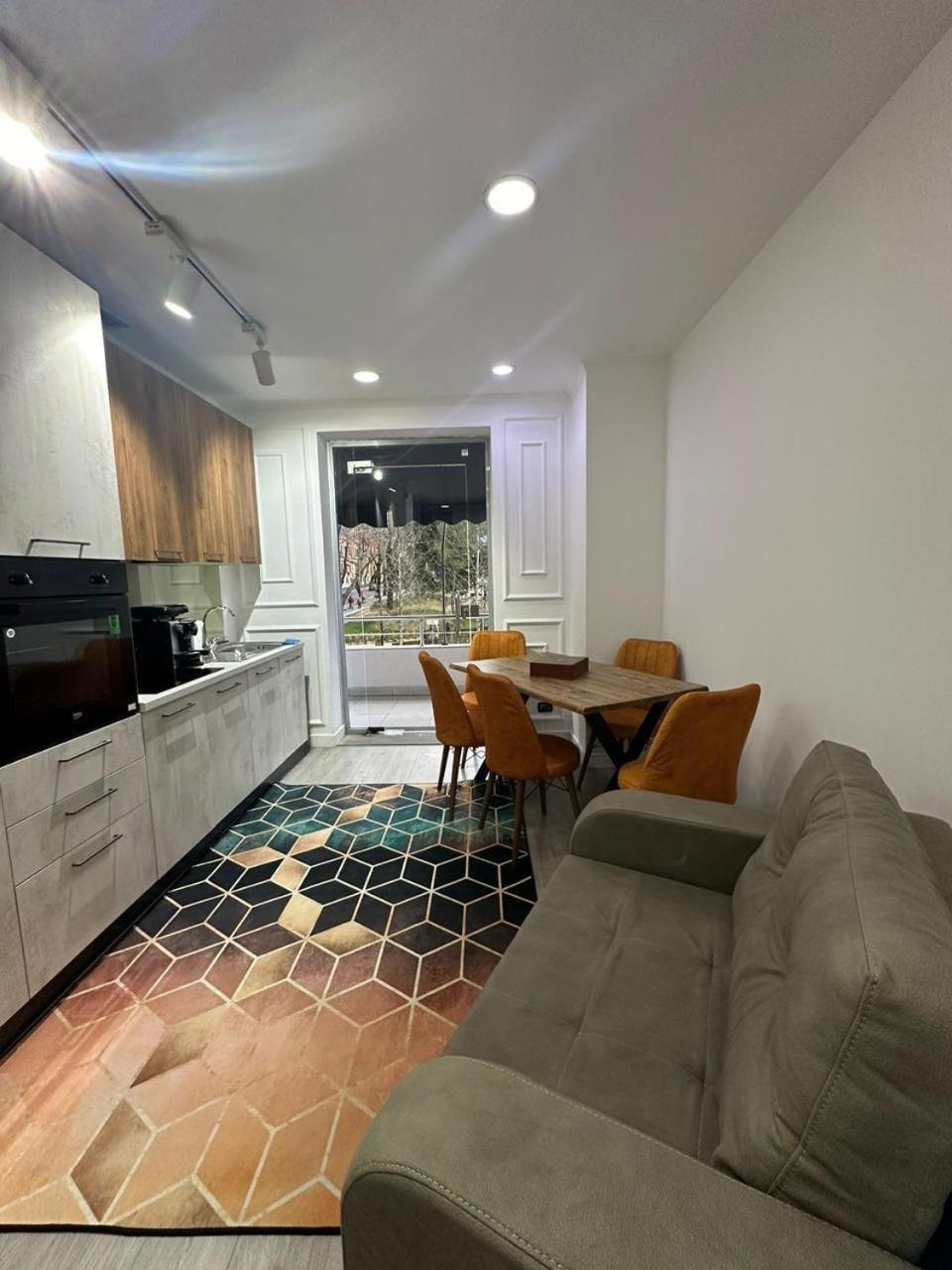 Park View Central Apartment Tiranë Luaran gambar